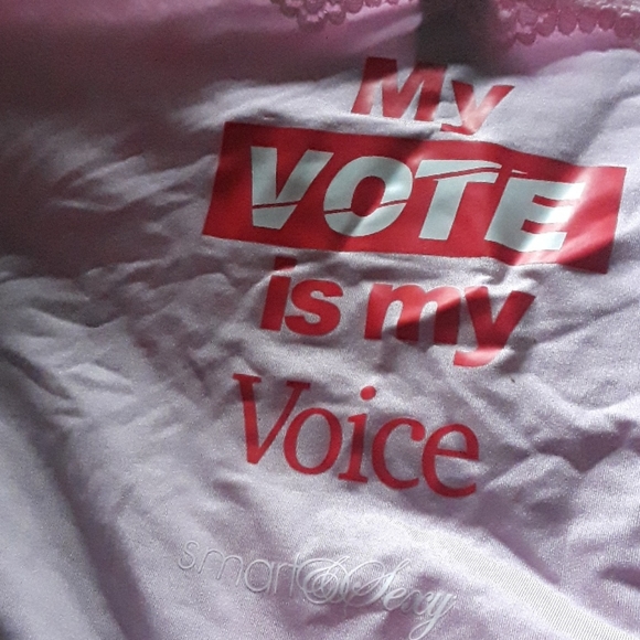 Victoria's Secret lace thong xl - Picture 2 of 4